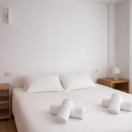 Ample Port Marina Apartamento